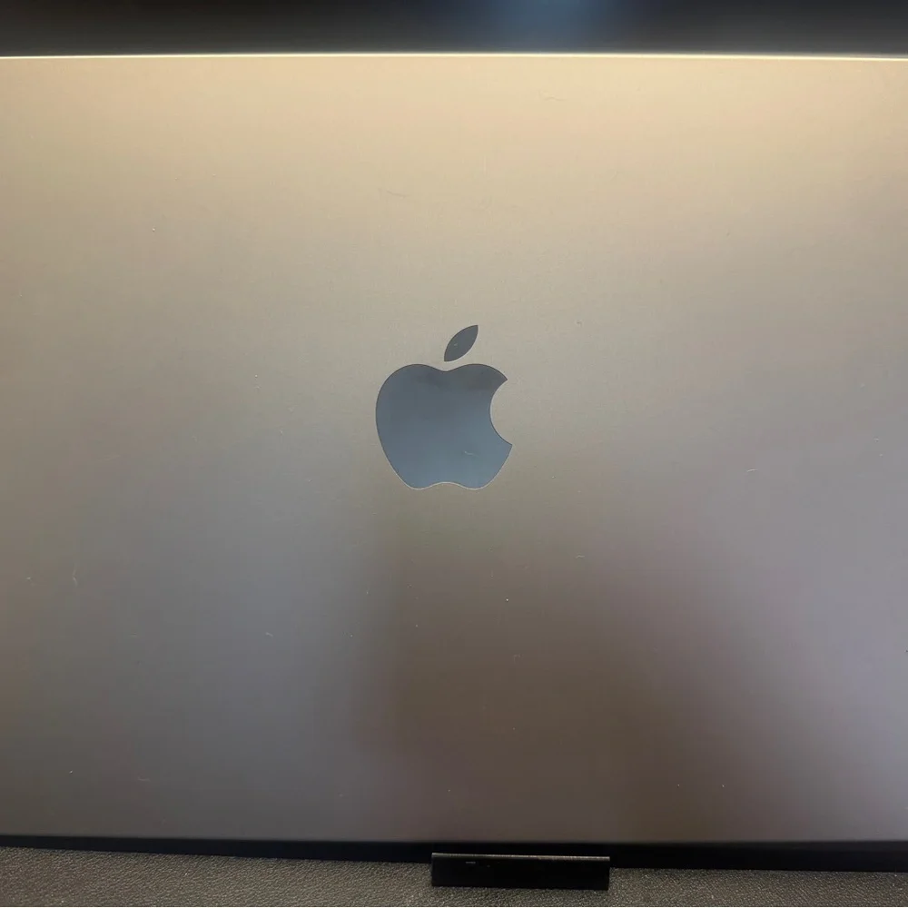 Apple MacBook M2 Air